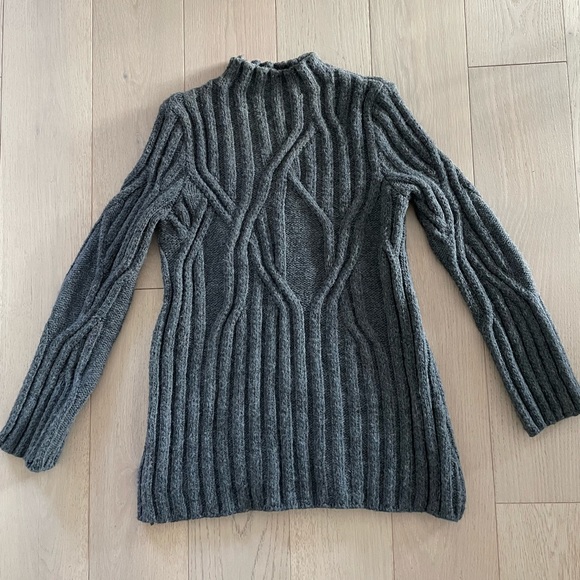 French Connection Sweater size M - Picture 1 of 2
